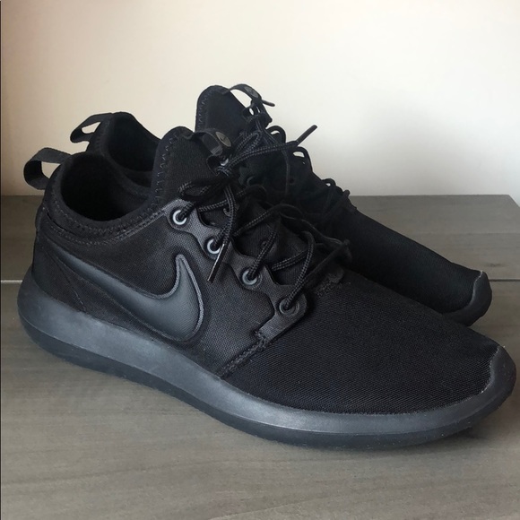 nike roshe 2 all black